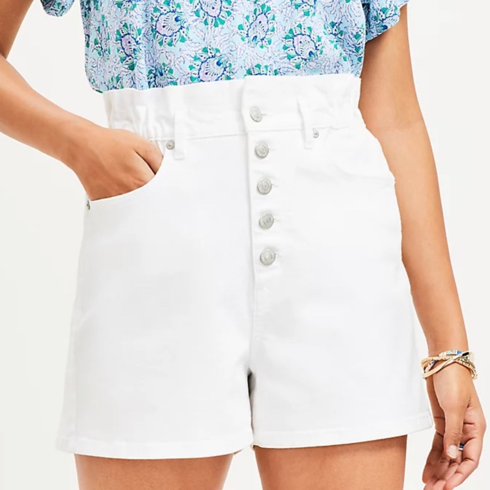 Loft Button Front High Rise Paperbag Pull On Denim Shorts in White NWOT